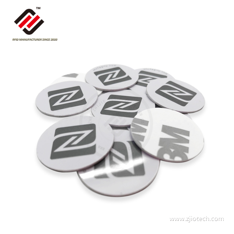  Anti-metal 13.56MHz PVC duro NFC etiqueta 