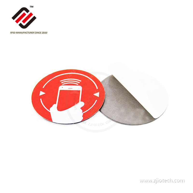 Impresión personalizada Anti Metal NTAG215 RFID pegatina 