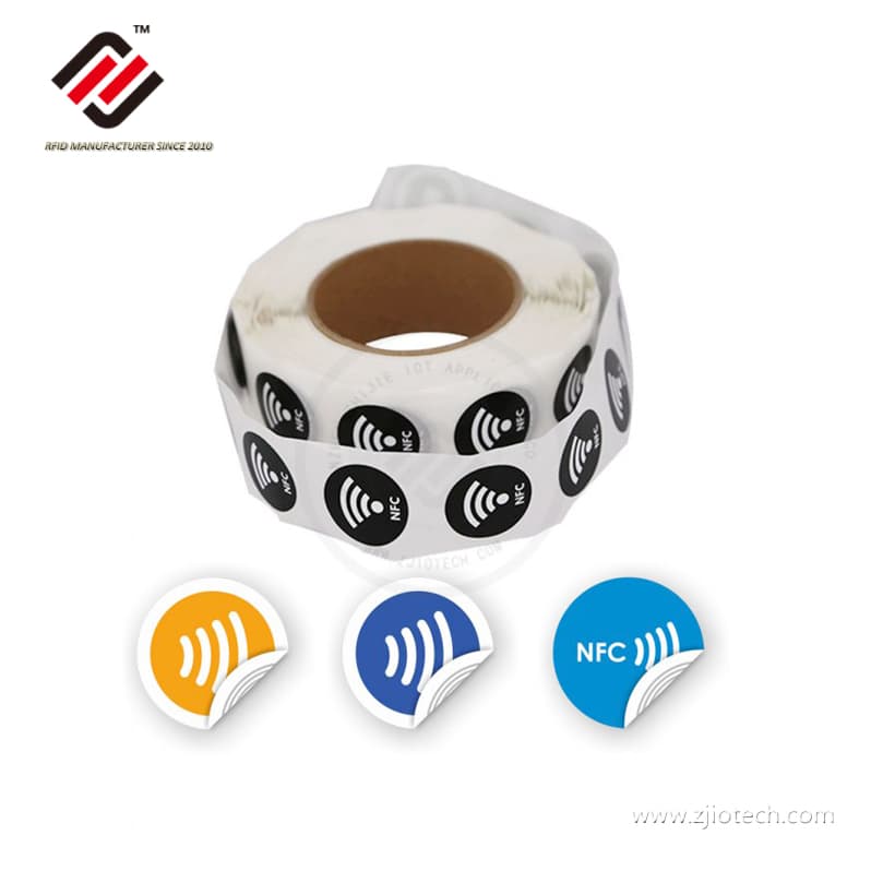 3 maneras en que las etiquetas adhesivas NFC impulsan la personalización en las empresas